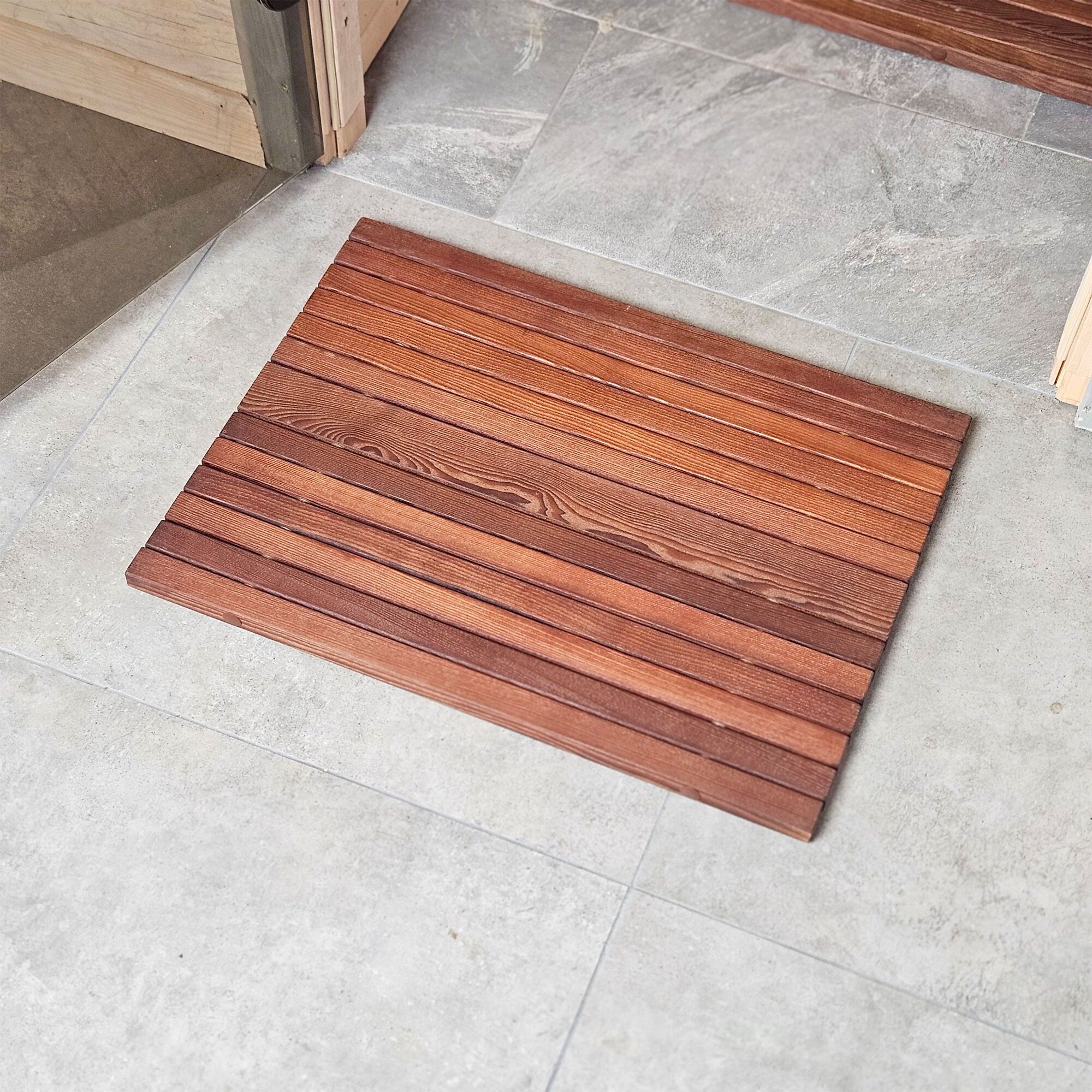 Wooden Shower Mat for Indoor and Outdoor Use, Durable Bath Mat for Bathroom, Sauna, Spa, and Poolside Areas