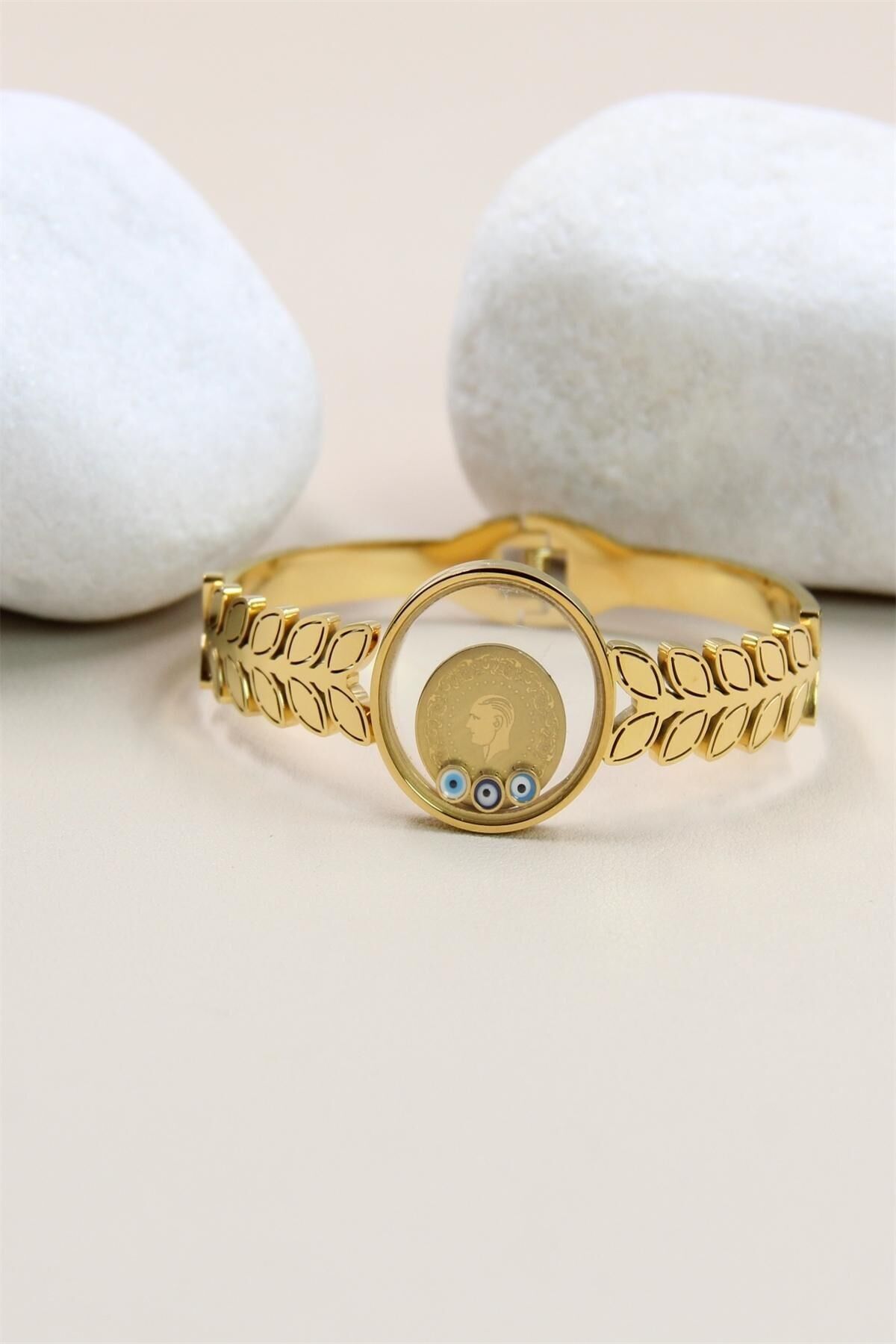 Armreif aus Edelstahl – Eleganz und Schutz