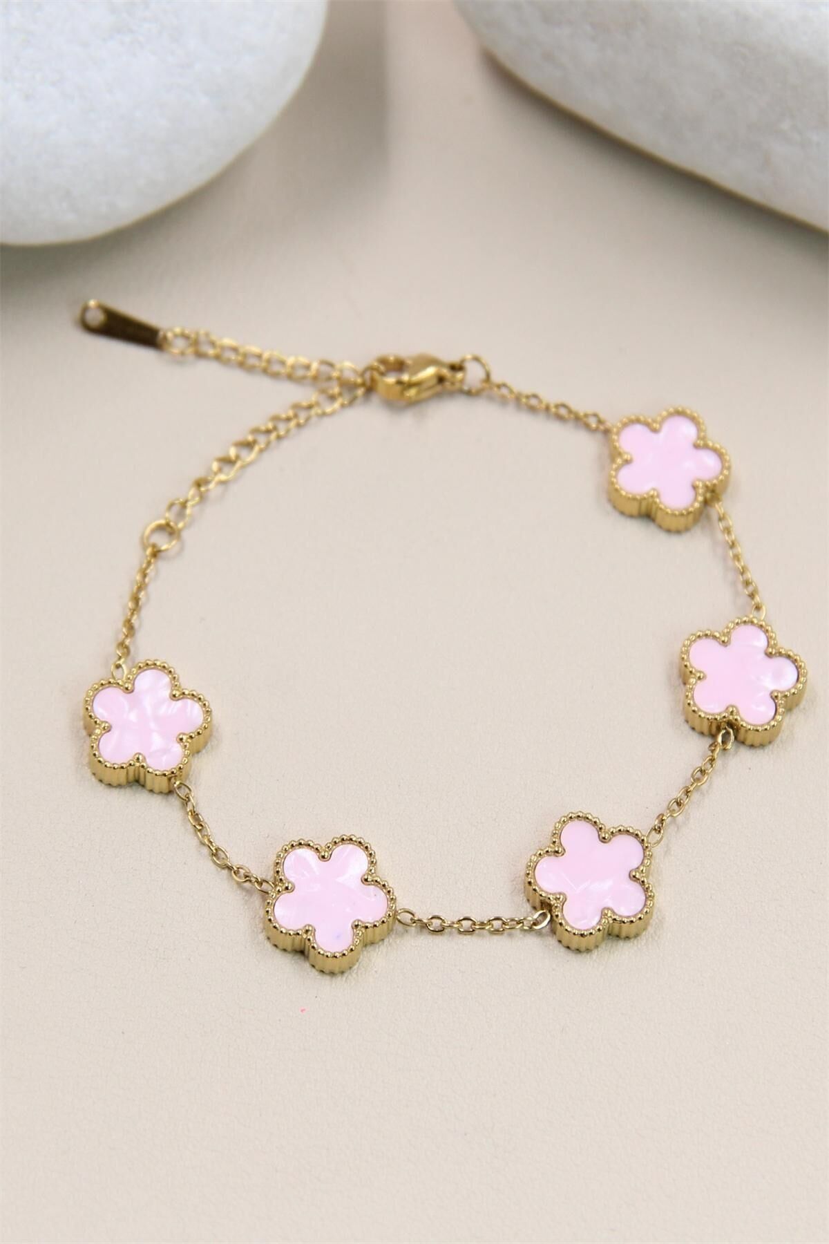 Kleeblatt-Armband aus Perlmutt und Edelstahl – Eleganz und Raffinesse