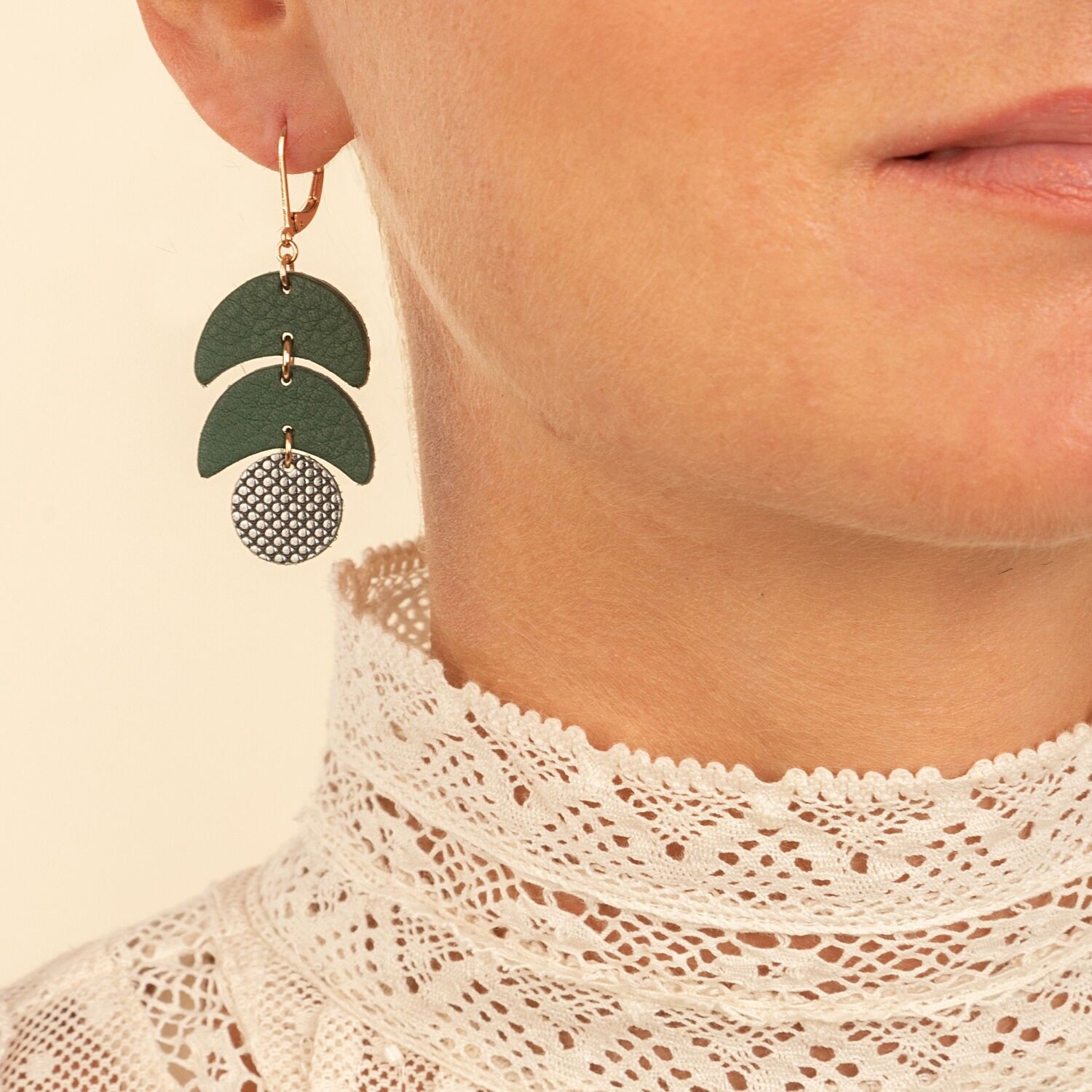 Boucles d'oreilles légères CALDER Vert de gris