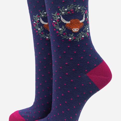 Women's Highland Cow in Wreath Print Bamboo Socks in Navy Blue
