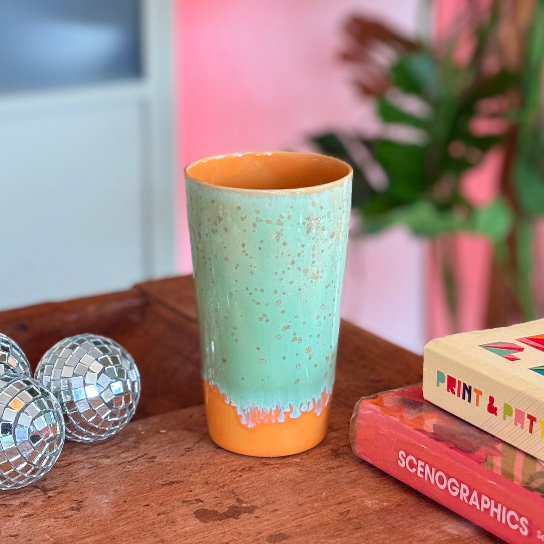 Taza de café con leche - Resplandor primaveral