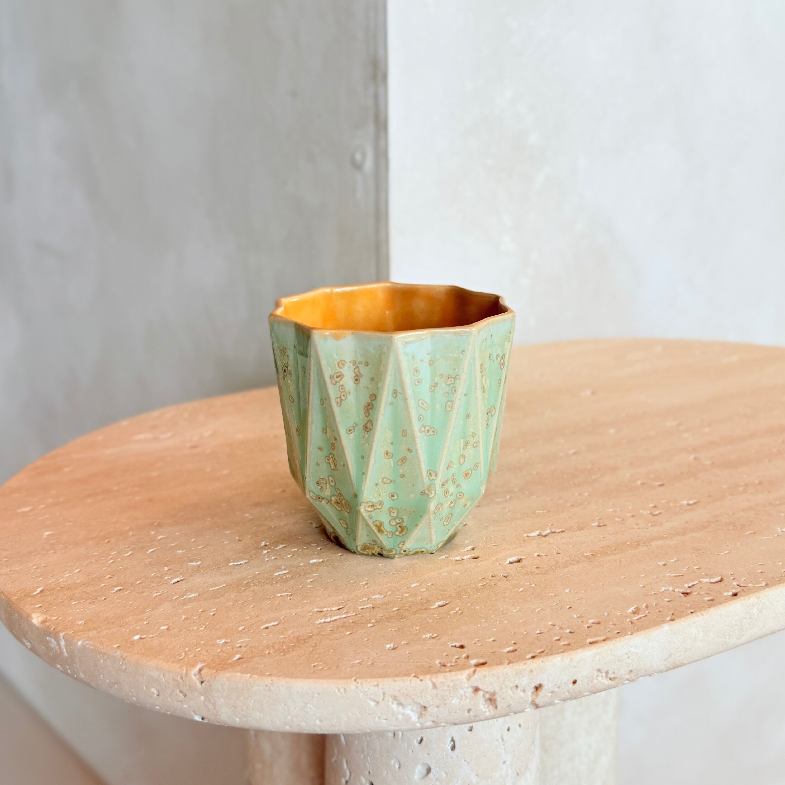 Kleiner Polybecher – Frühlingsglanz