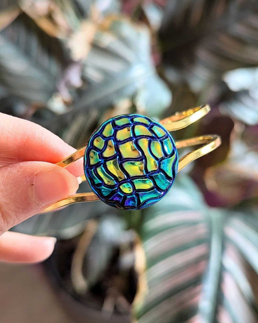 Ursa gold button bracelet