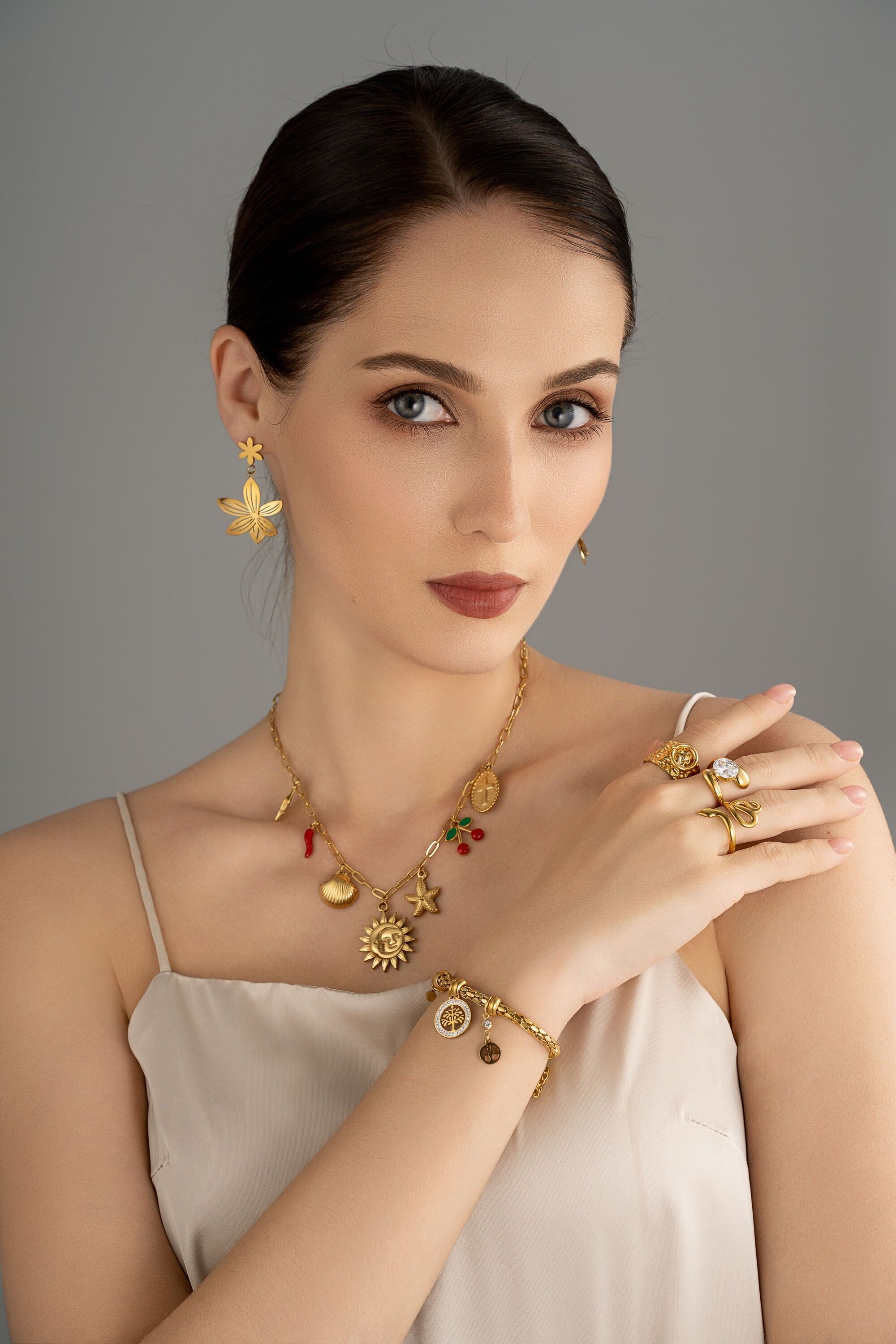 Vergoldete Edelstahlkette mit Kirschpfeffer-Sonnenanhängern