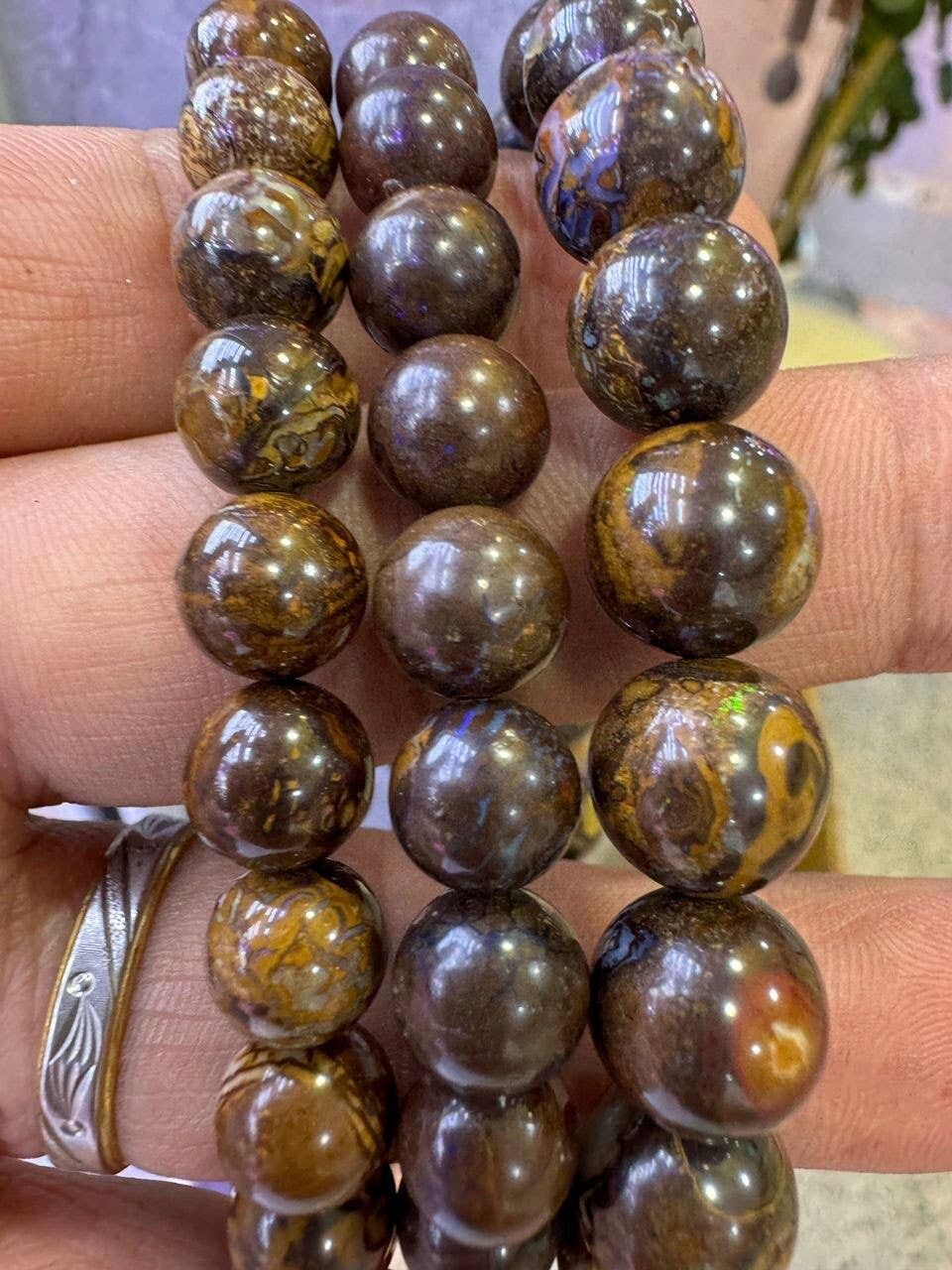 Perle singole di opale australiano Boulder