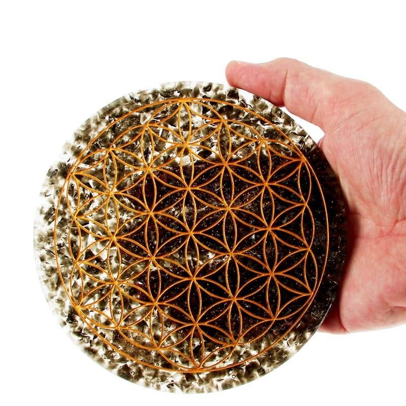 Vassoio in orgonite con fiore della vita in shungite inciso