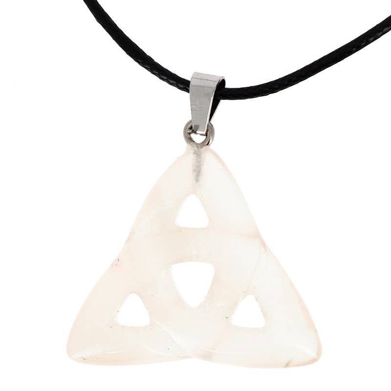 Keltische Dreifaltigkeitsanhänger aus weißem Achat 34 mm