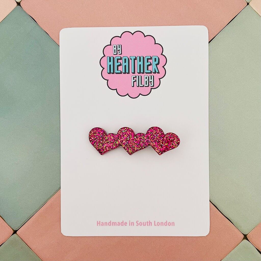 Fermaglio per capelli in resina glitterata a forma di cuore rosa