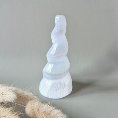 Selenite Spiral Tower – 10 cm