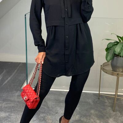 Chemise tunique oversize avec cravate noire
