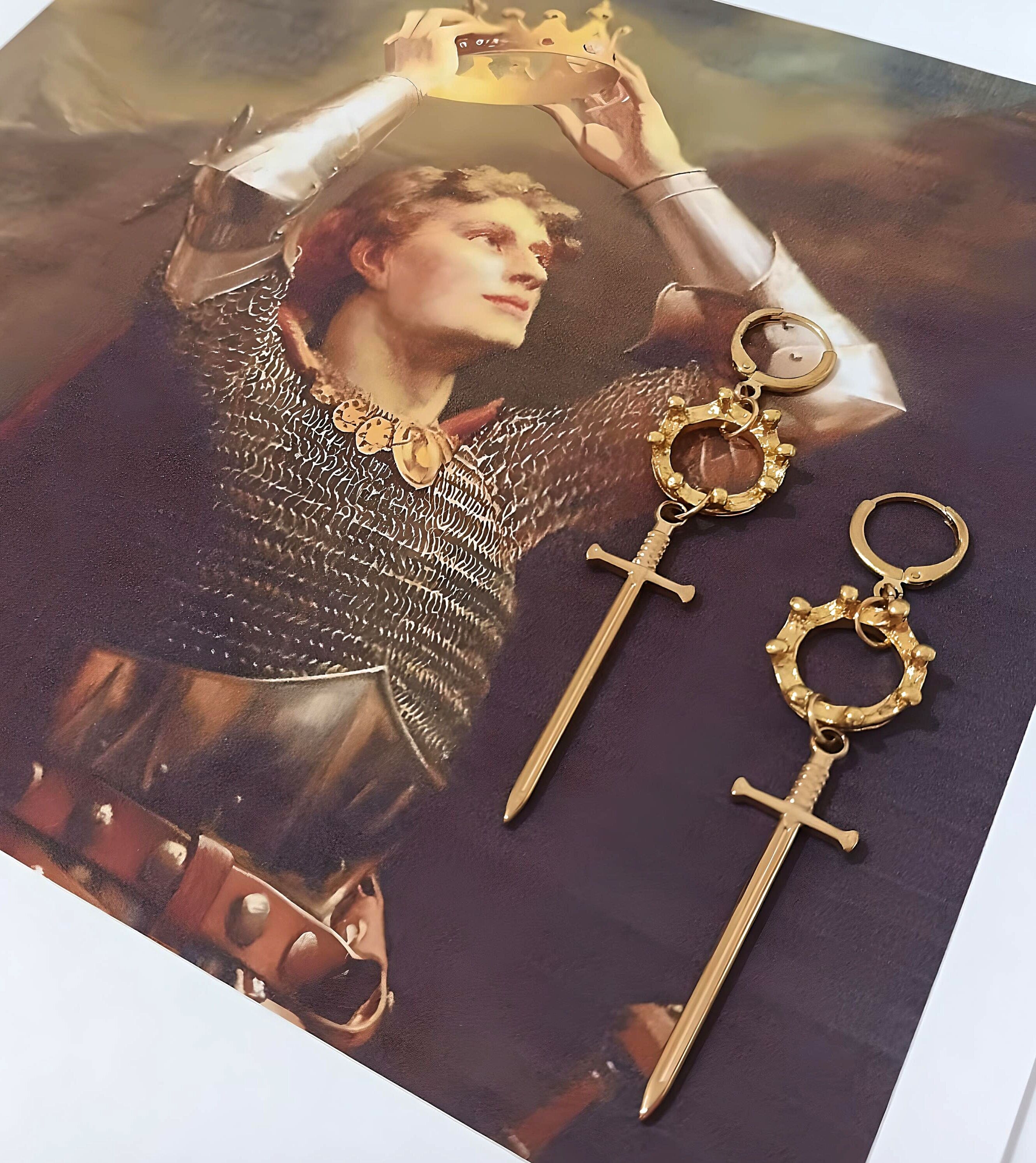 Orecchini con spada e corona di Re Artù
