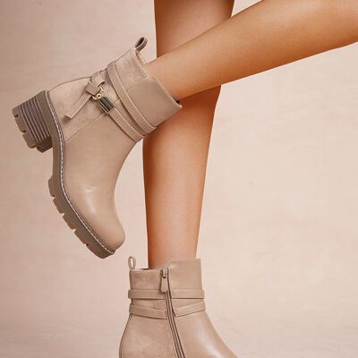 Block heel ankle boots with decorative straps – Everyday elegance and comfort