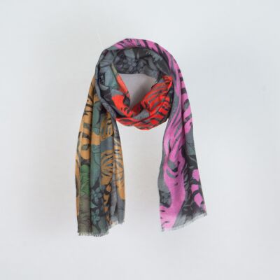 Mystic Jungle – Scarf in olive & grey with colorful tiger motif