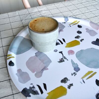 Tray color.
