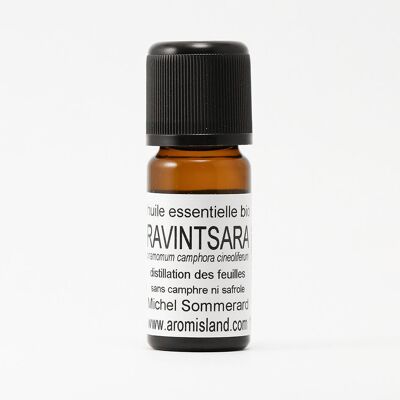 Organic ravintsara essential oil