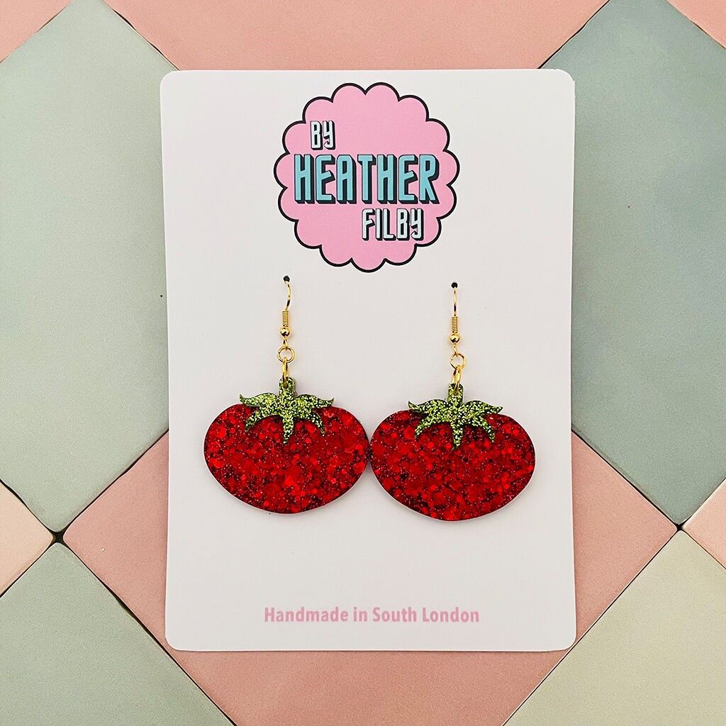 Piccoli orecchini in resina glitterata a forma di pomodoro
