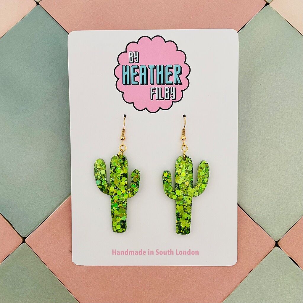 Orecchini in resina glitterata con cactus verde