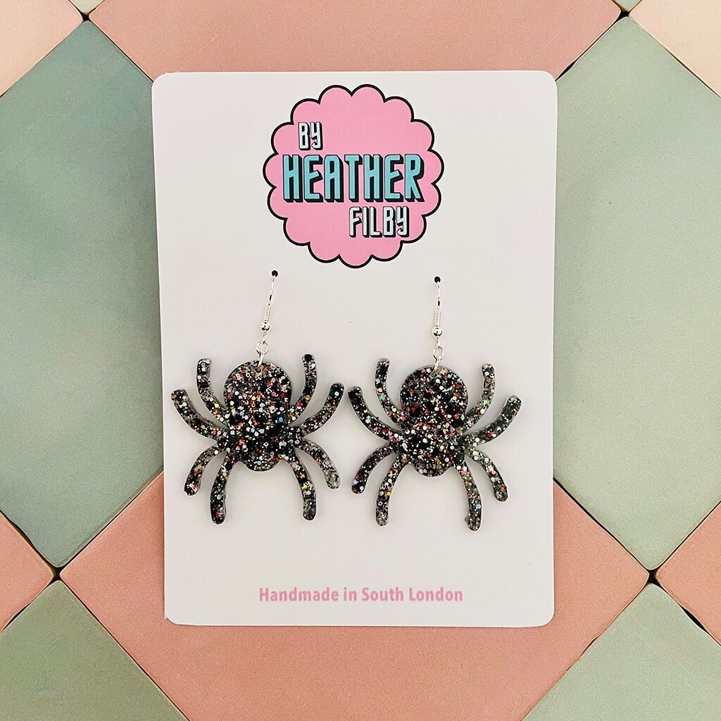 Orecchini di Halloween in resina glitterata con ragno scintillante