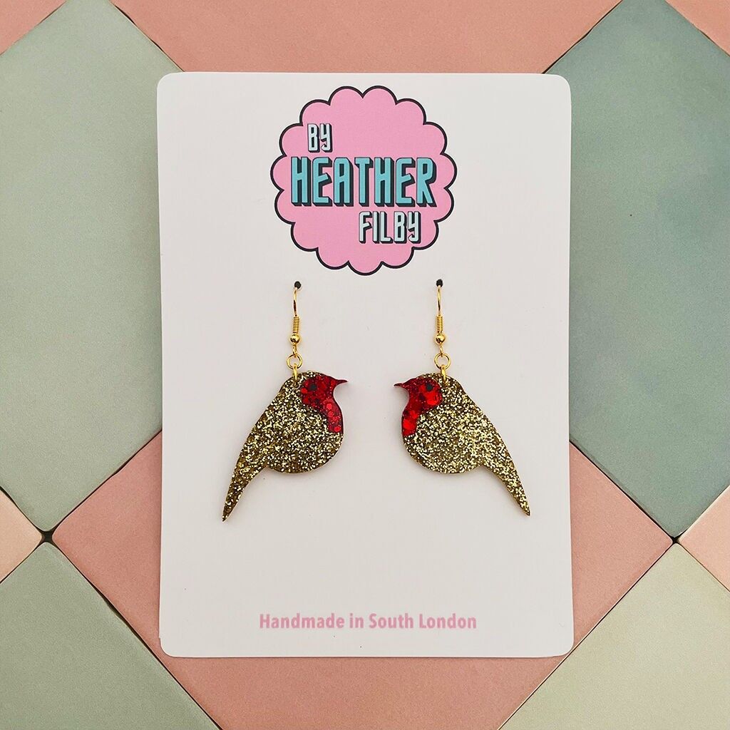 Orecchini in resina glitterata a forma di pettirosso natalizio