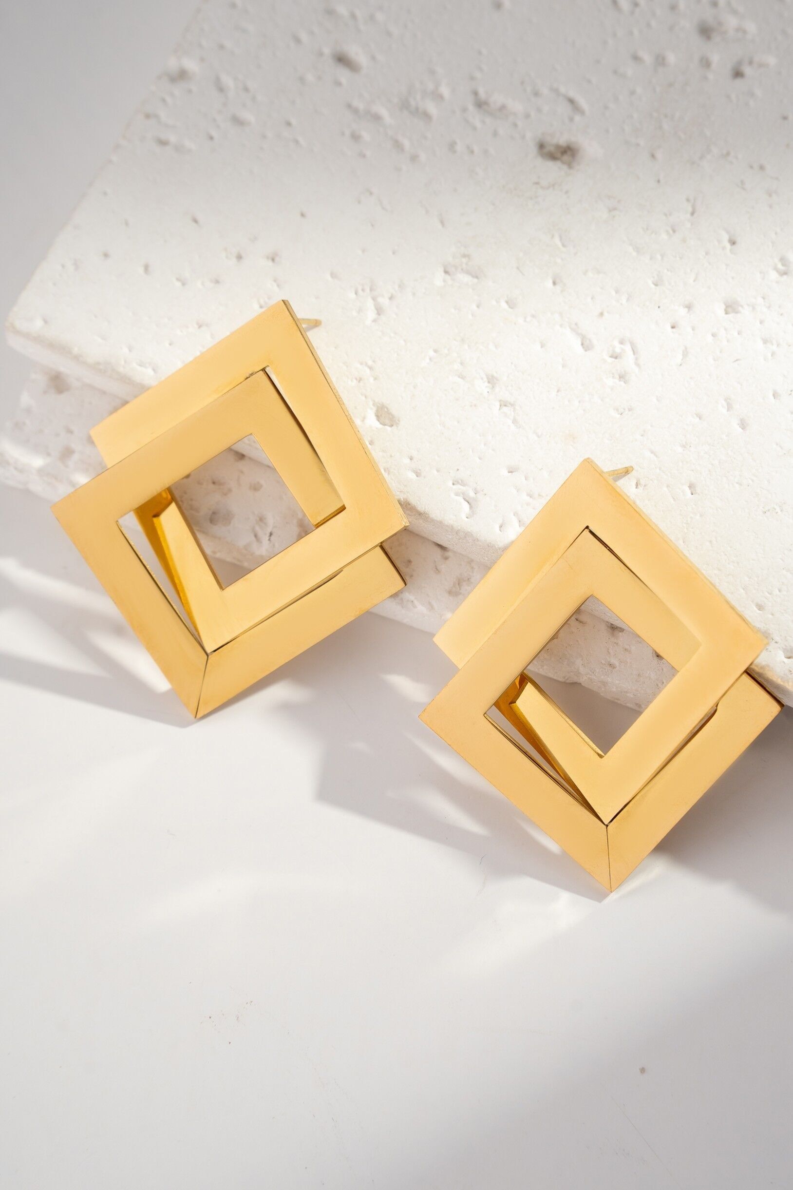 Stainless steel square diamond earrings