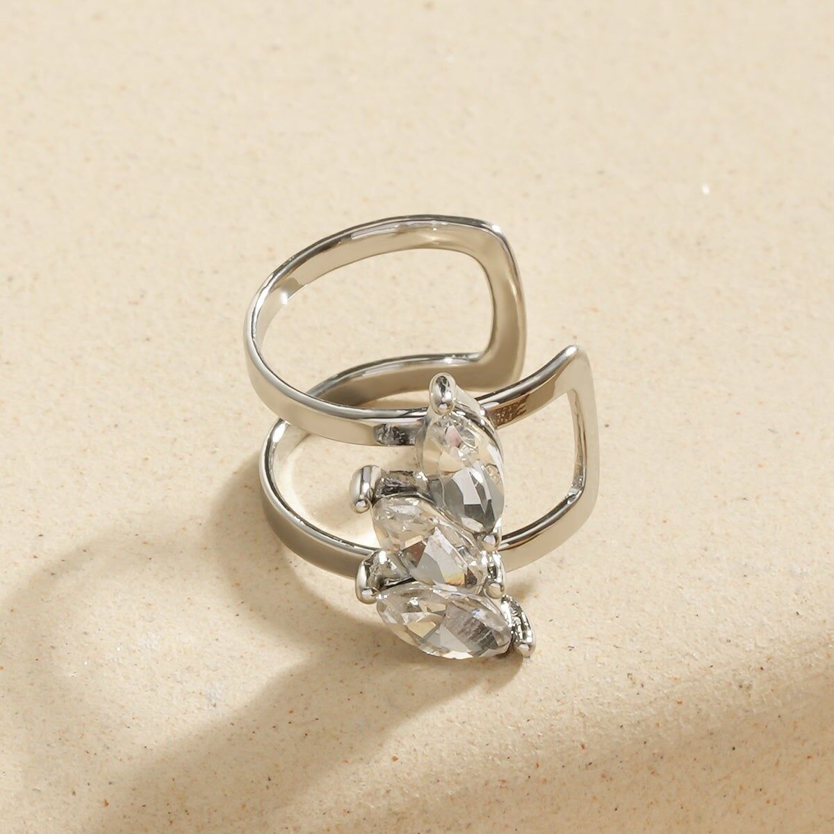 Orecchino a polsino in foglia d'argento