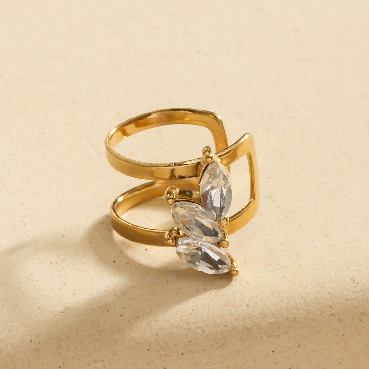 Orecchino a polsino in foglia d'oro