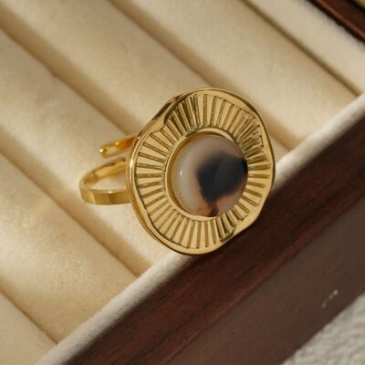 Bague dorée ajustable avec perle et motif nageoire nacré
