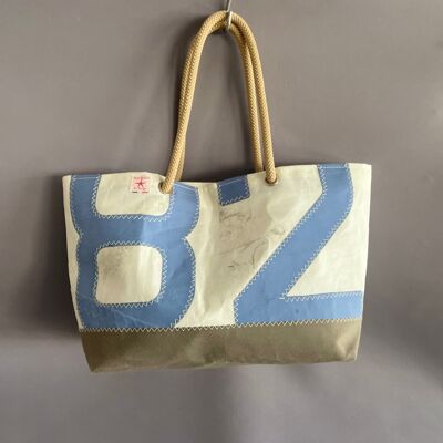 Browny Medium Tote Bag - Single Product