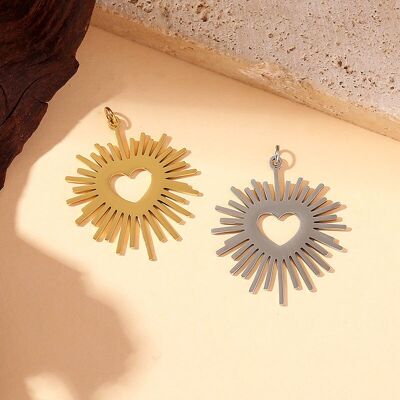 Set of 3 heart pendants with silver lines
