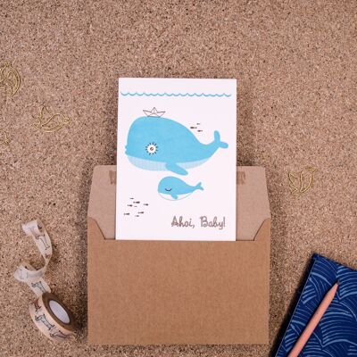 "Ahoj Baby" (baleine, bleu) Carte pliante Letterpress A6 avec enveloppe
