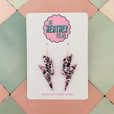 Grandes boucles d'oreilles en résine pailletée rose et noire en forme d'éclair