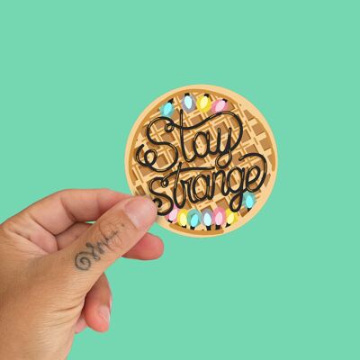 Adesivo Stay Strange di la barbuda