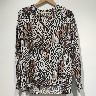 AH26 Buttonless animal print blouse