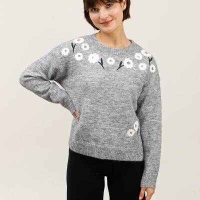 Suéter con bordado floral en contraste: suavidad y encanto para el día a día