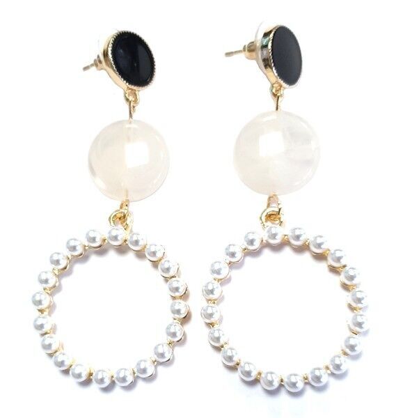 C-F22.1 E1631-078A Orecchini con perle 5x2.5cm