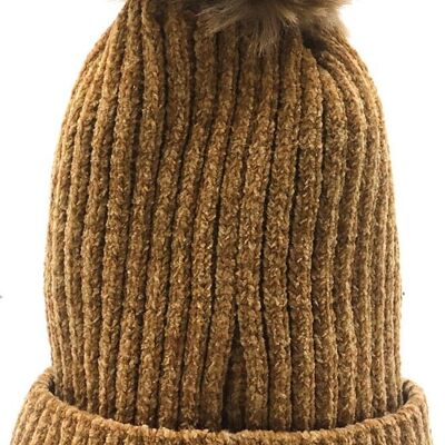 E-F14.1 HAT701-002 Núm.9. Gorro de invierno marrón