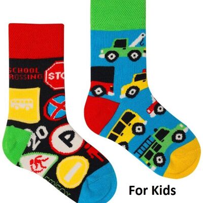 S-I8.3 SOCK2461-005 Socks Size 33-38 Cars For Kids