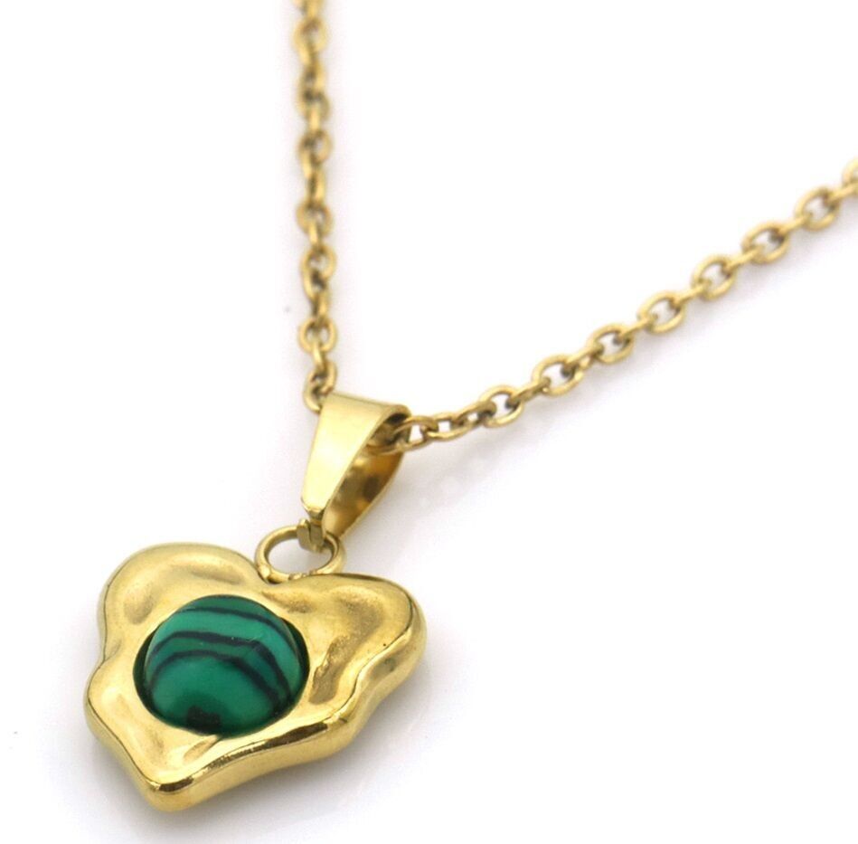 D-B16.1 N091-028G-2 S.Collana in acciaio con cuore in pietra