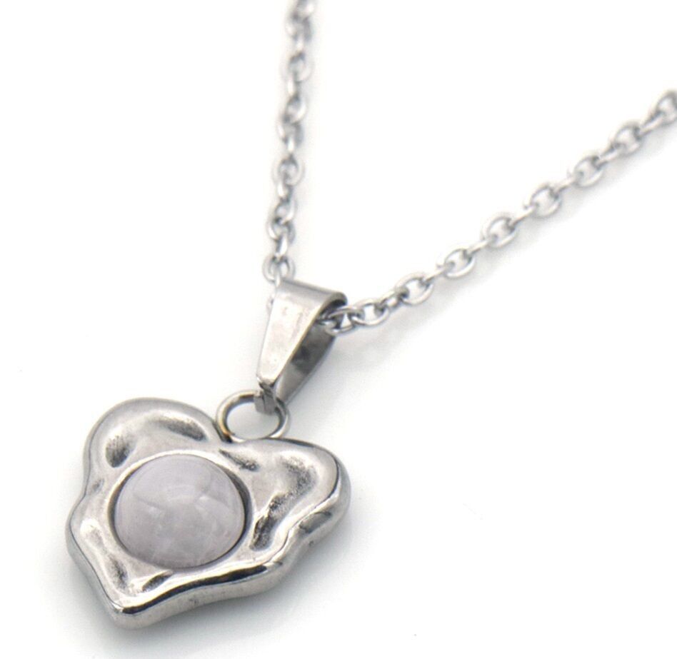 D-B22.3 N091-028S-3 S.Collana in acciaio con cuore in pietra