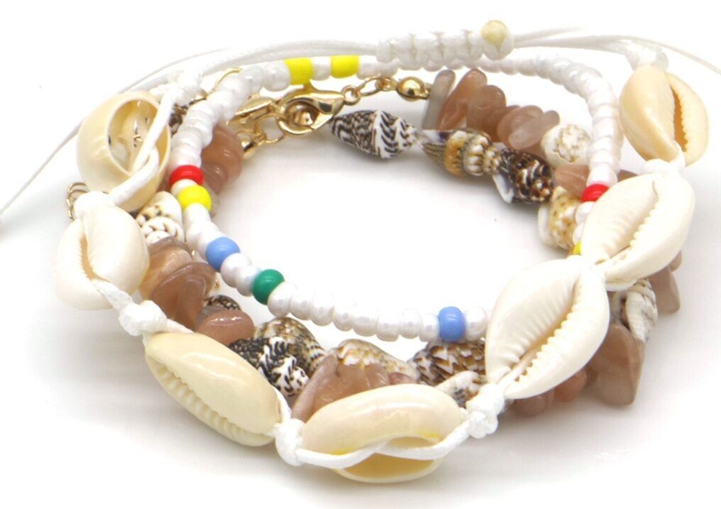 I-A4.3 B2540-019 Set di bracciali con conchiglie
