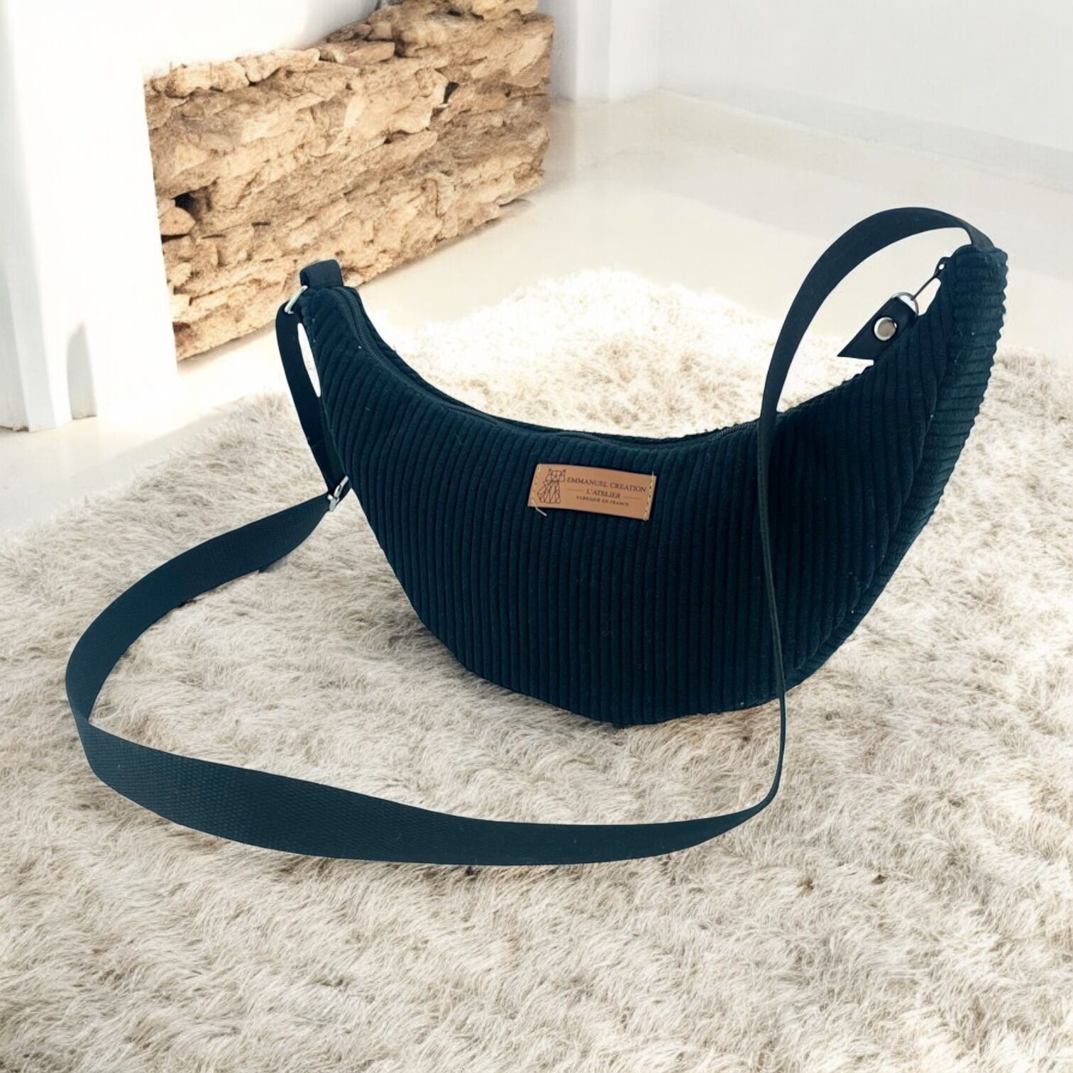 Bolso Léo S, terciopelo negro acanalado