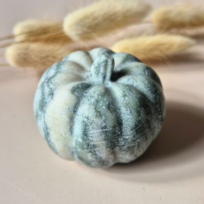 Gemstone Pumpkin Zebra Calcite 7cm – Hand-carved autumn magic for Halloween Decoration