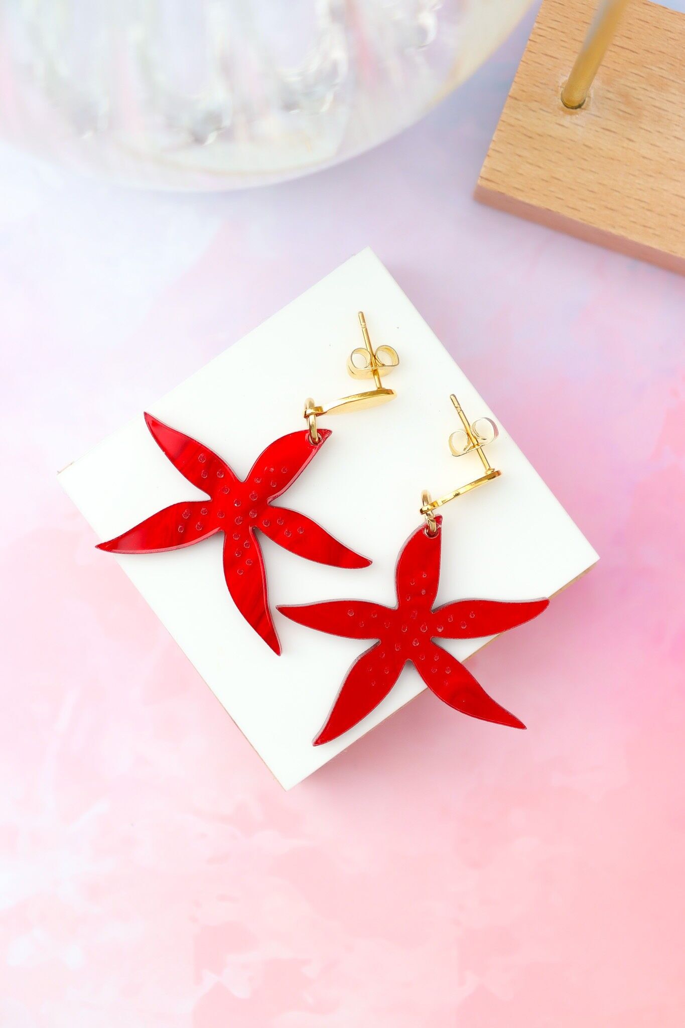 Pendientes de anémona roja perlada