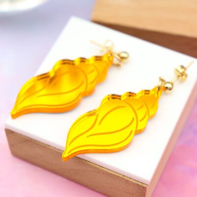 Pendientes de concha de espejo naranja