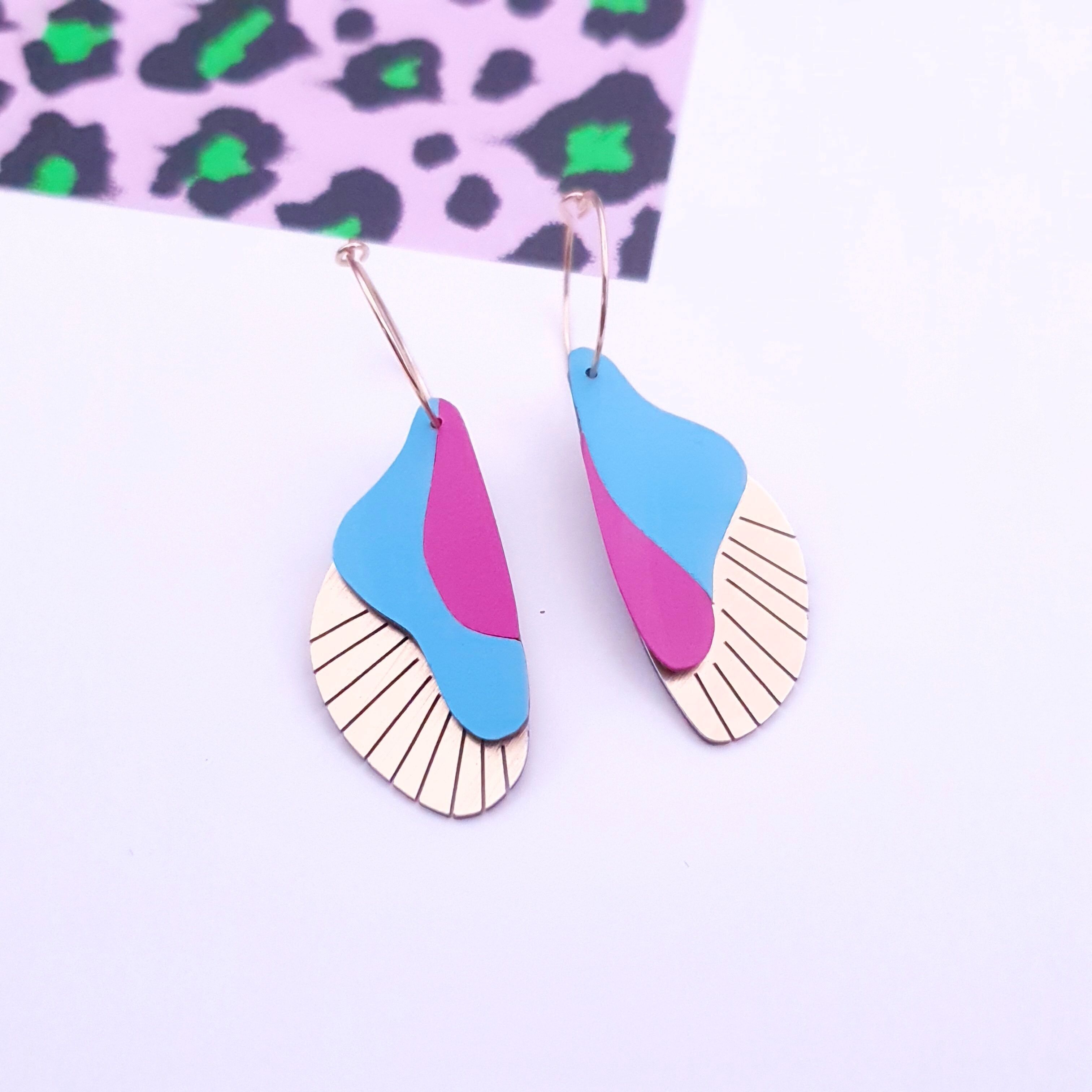 Colorful, graphic, fancy *SHELL* earrings in Formica - handmade in France