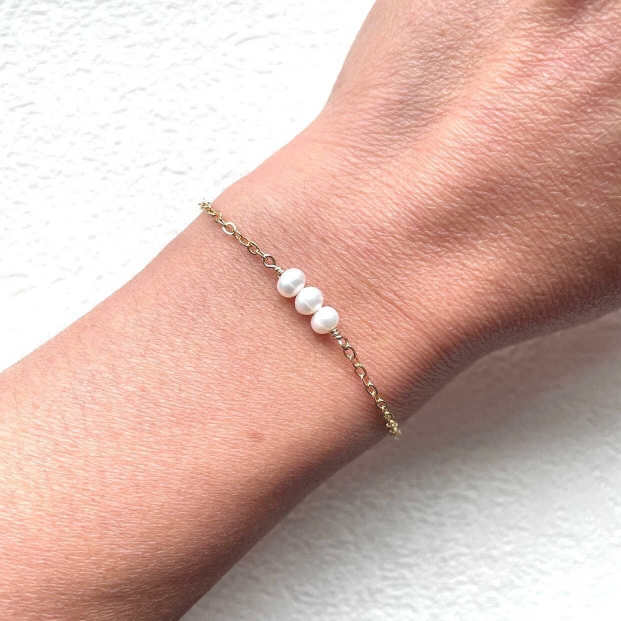 Ode White Pearl Bracelet