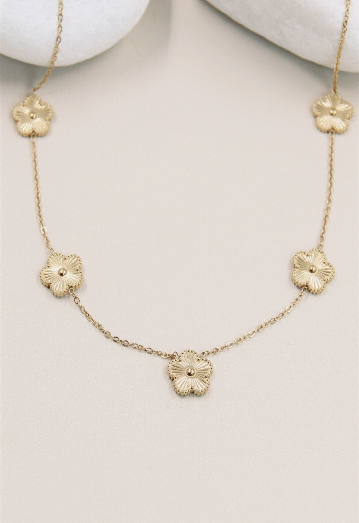 Collana con fiore in acciaio inossidabile - Eleganza floreale