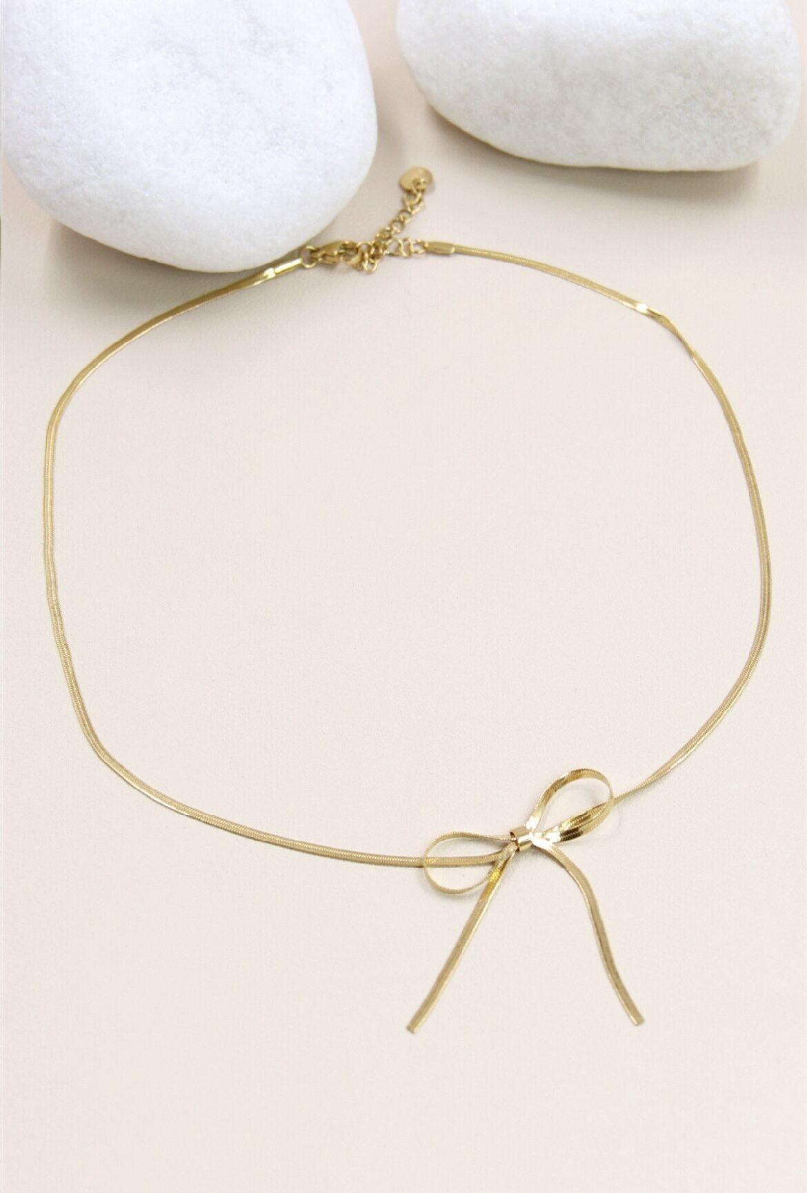 Collana con papillon in acciaio inossidabile - Un gioiello elegante