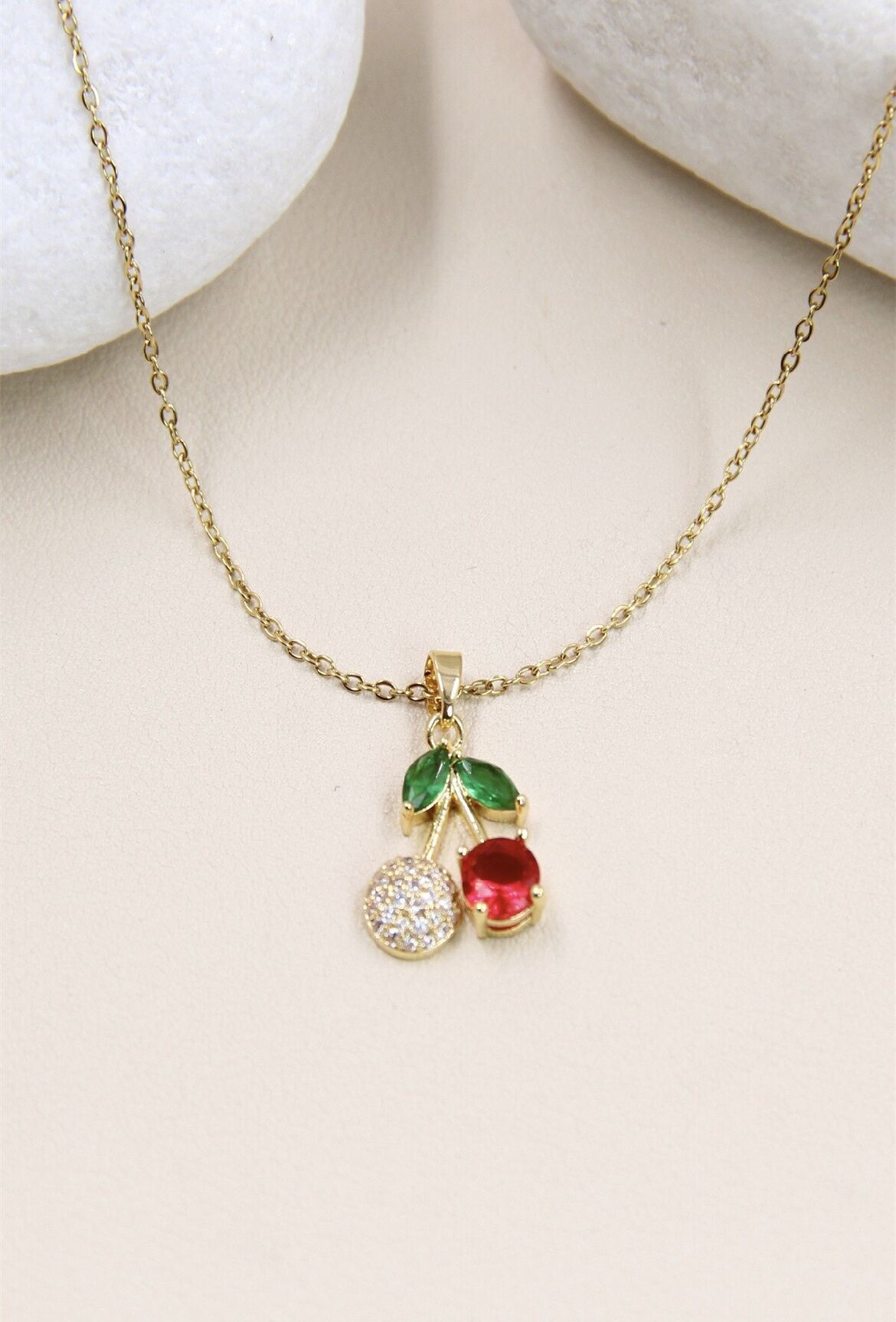 Collier Cerise Orné de Strass en Acier Inoxydable